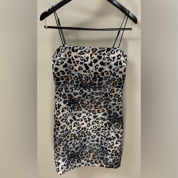 Urban Outfitters Animal / Leopard Print Mini Dress Size Medium - Picture 1 of 7